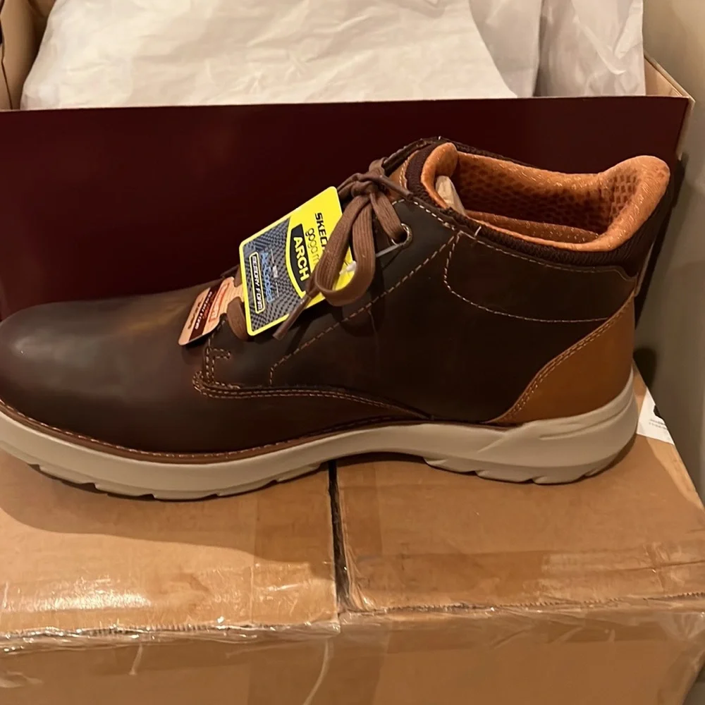 Mens Sketchers shoes - Picture 3 of 3